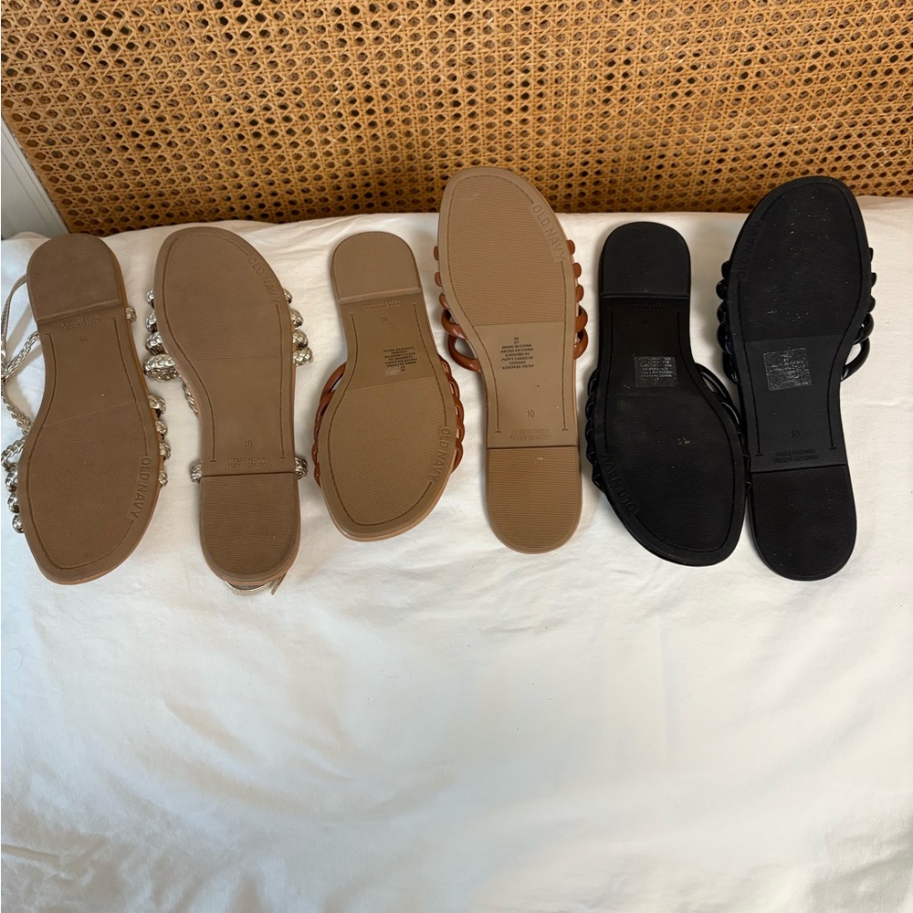 Old Navy Sandals/Slides 3 pairs for $12
Gold, Brown & Black Size 10 Never Worn - Picture 5 of 11
